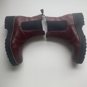 Dirty Laundry burgundy boots
